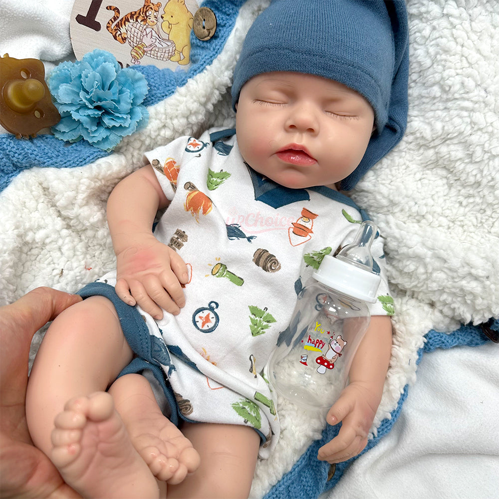 Bebé Reborn Silicona Enzo Niño 50cm / 3,6kg - Bebe y hace pis