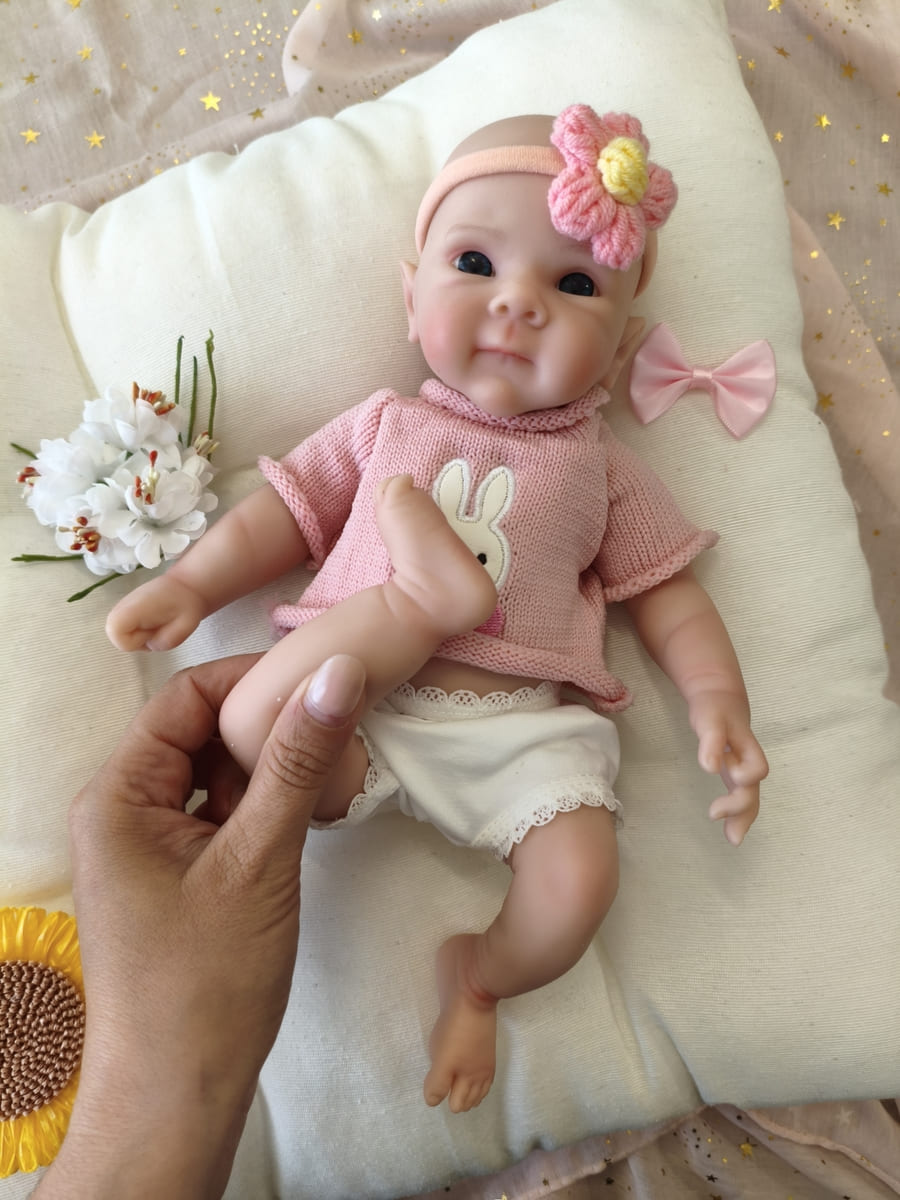 Bebé Reborn Mirna - 30 cm de Silicona Blanda Realista
