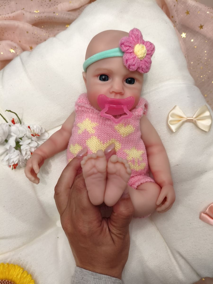 Bebé Reborn Mía - 30 cm de Silicona Blanda Realista