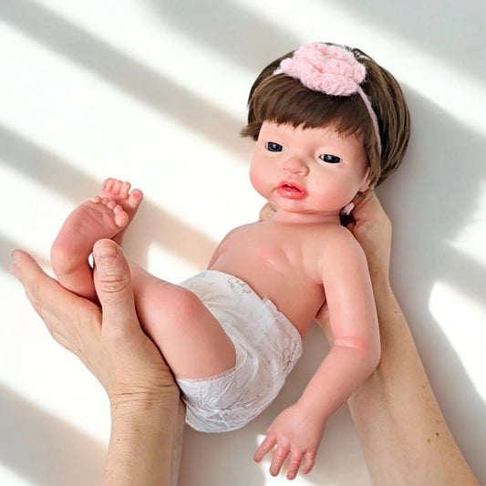 Bebé Reborn Silicona "Miel" (43cm, 2.3kg) - Bebe, Hace Pis, Pelo Real y Tiene Caída de Cabeza
