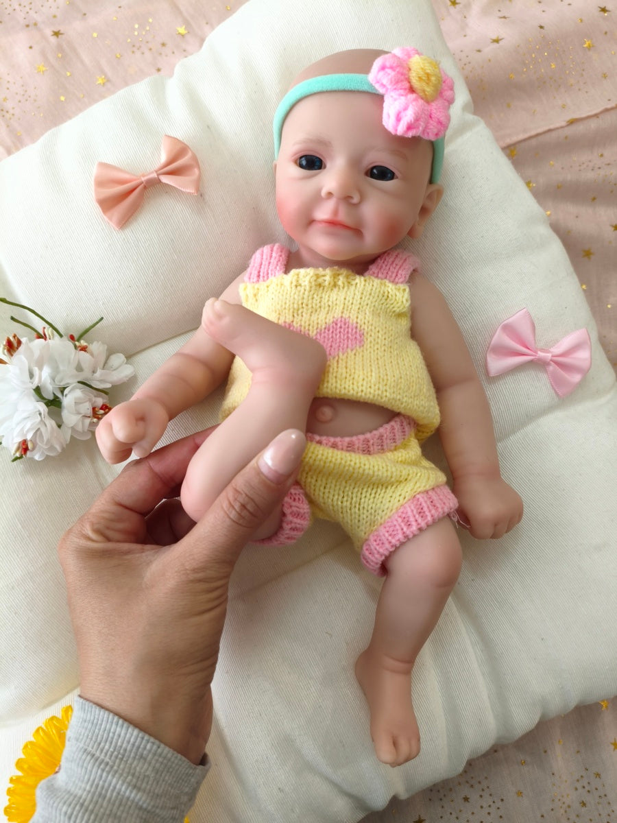 Bebé Reborn Zaira - 30 cm de Silicona Blanda Realista